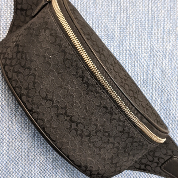 Coach Belt Bag in Signature print canvas and leather trim - Picture 2 of 7